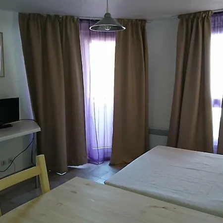 Διαμέρισμα Residencela Servie Studio 6 *