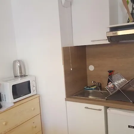 Residencela Servie Studio 6 * Νιμ